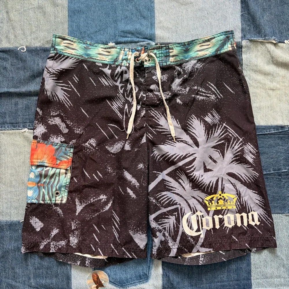 corona 2000s board shorts surf waist 38”